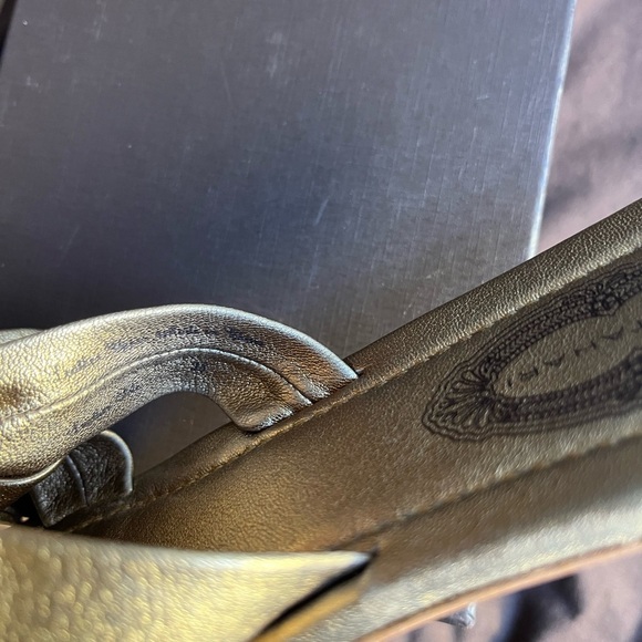 Elie Tahari Gold Women's Sandals - Picture 7 of 8